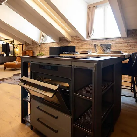 Ar Suites&art Hotel *