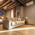 Hotel Ar Suites&art