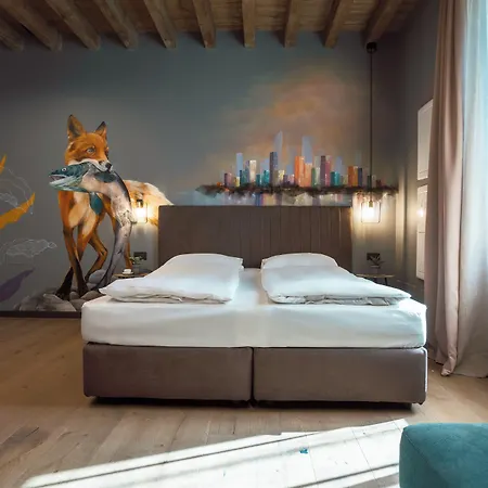 Hotell Ar Suites&art *