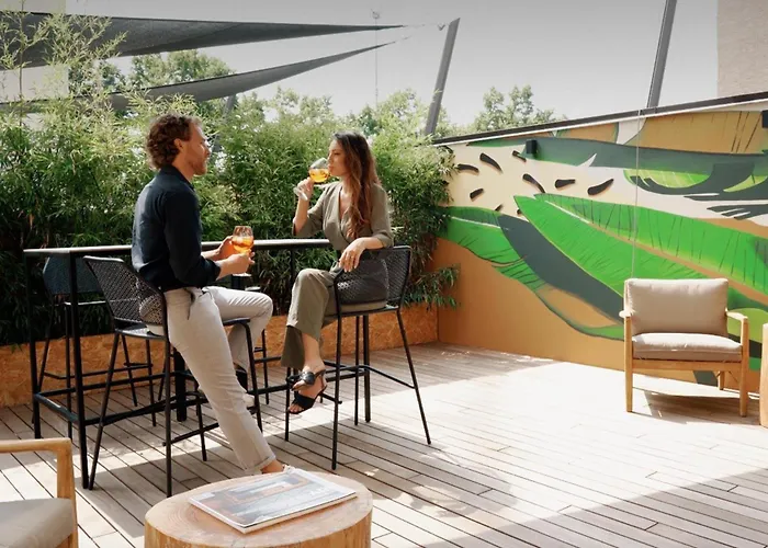 Hotell Ar Suites&art *