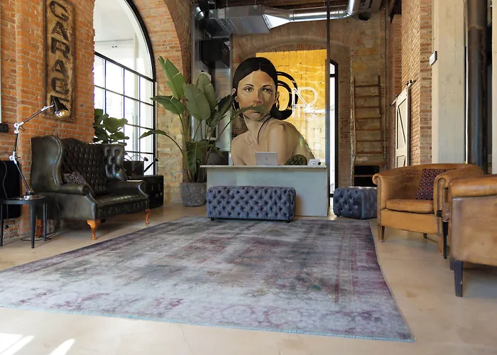 Hotell Ar Suites&art *