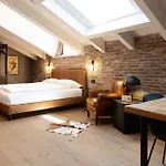Hotel Ar Suites&art